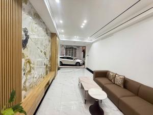 Bán nhà xây mới trung tâm Quận Cầu Giấy - THANG MÁY - GARA Ô TÔ - NỞ HẬ Dt:48m2 - 15,5 Tỷ
