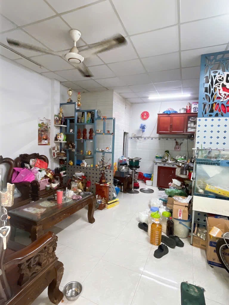 BÁN NHÀ : NHÀ 3 TẦNG ĐƯỜNG PHÚ THỌ HOÀ -DIỆN TÍCH 26M2 - HẺM KHU CHỢ VẢI TÂN PHÚ - CÁCH ĐƯỜNG LUỸ BÁN BÍCH 1 km - CÁCH ĐƯỜNG NGUYỄN SƠN 500m - CHỈ NHỈNH 3x TỶ