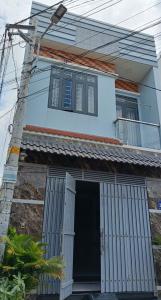 Nhà Quận 12, ngay bến xe buýt, 2 tầng, giá 4.9 tỷ