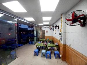 BÁN NHÀ GIẢI PHÓNG - HOÀNG MAI - BX NƯỚC NGẦM Bán nhà mặt phố Giải Phóng – Kinh doanh sầm uất – Mặt tiền rộng 10m – Giá chỉ hơn 3 tỷ.