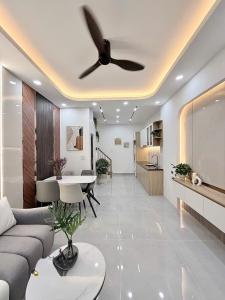 Siêu phẩm Bình Thạnh mới keng - 2 tầng 3pn - ngay trục Lê Quang Định * Nơ Trang Long - full nội thất