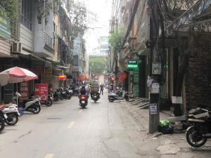 BÁN NHÀ 5 TẦNG MỚI ĐẸP – NGÔ QUYỀN – CÓ CHỖ ĐỂ Ô TÔ – GẦN HỒ – Ở NGAY