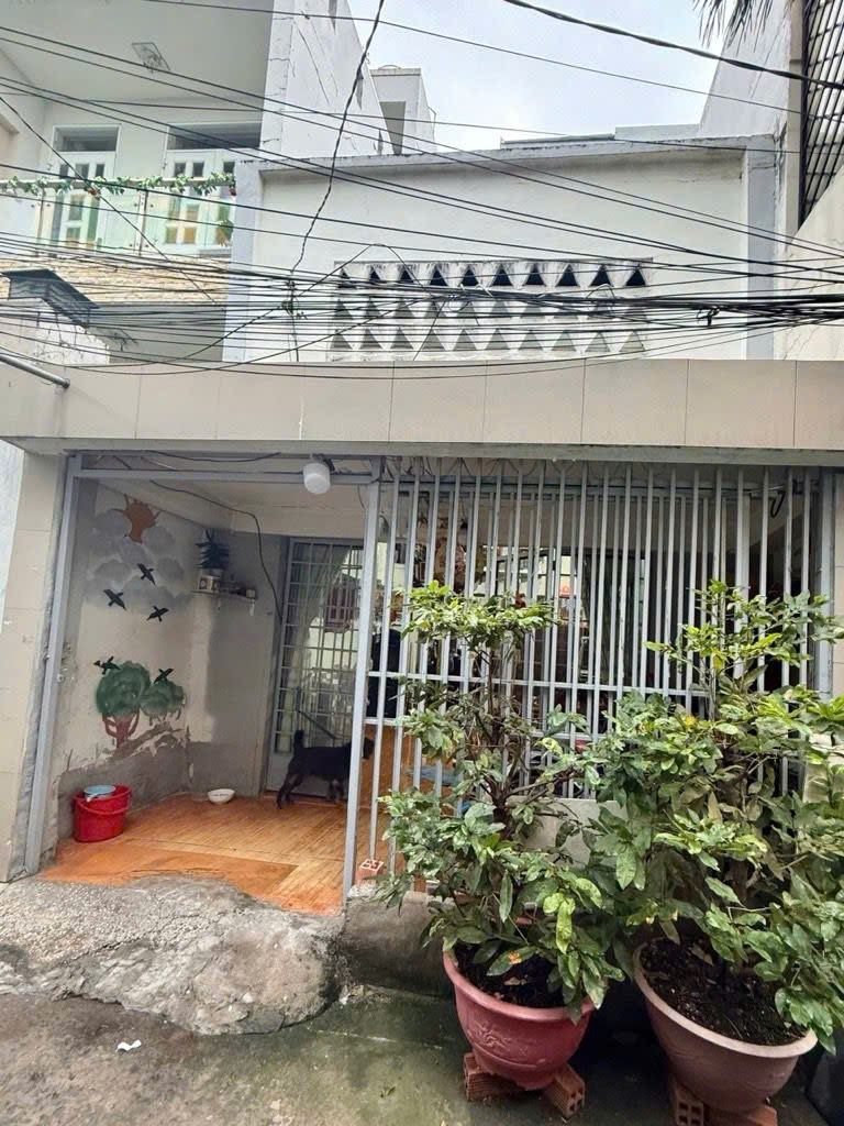 CHỈ HƠN 4 TỶ- 52M2 - NGANG LỚN HƠN 4M - NHÀ GẦN AEON BÌNH TÂN