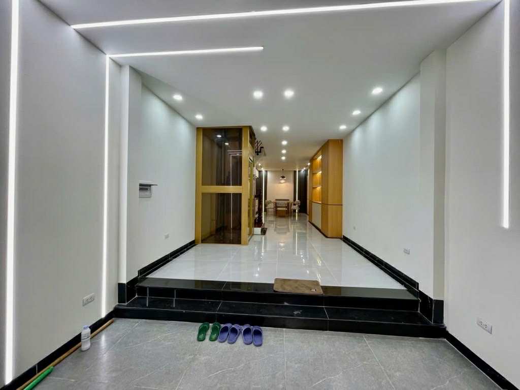Lô Góc Đình Thôn – Phạm Hùng 55m2, 4 tầng, nhà mới vào ở luôn, thang máy, nội thất đẹp