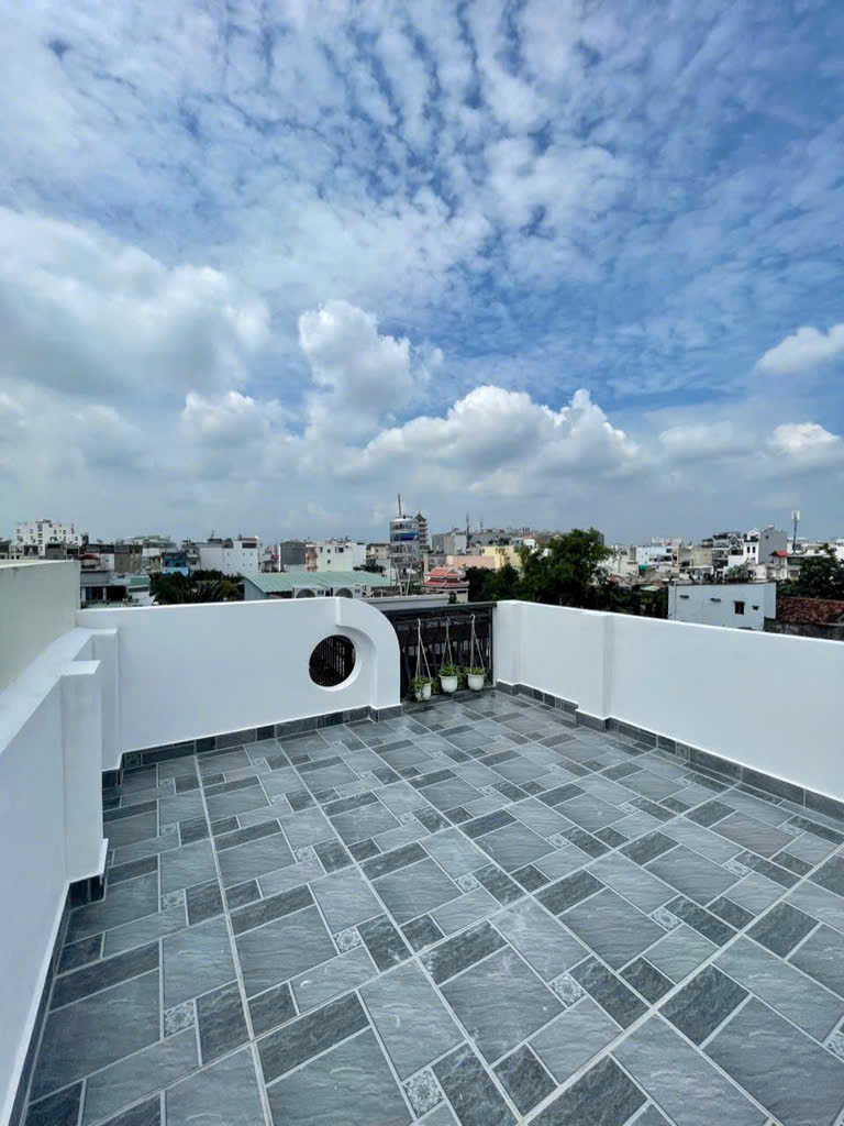 NHÀ MỚI Ở NGAY - CHỈ NHỈNH 4 TỶ - PHAN HUY ÍCH - SÁT BÊN EMAT - 35M2 - 4 LẦU BTCT