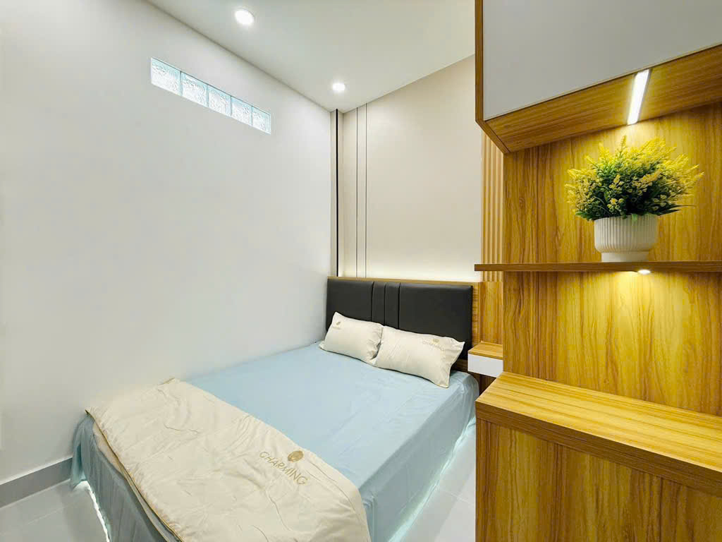 BÁN NHÀ GẦN MẶT TIỀN – HẺM XE HƠI - 35M2 - GẦN PHẠM VĂN CHIÊU – CHỈ NHỈNH 4.X TỶ