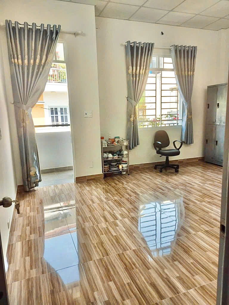 NHÀ MỚI Ở NGAY - CHỈ NHỈNH 6XTỶ - NGAY HUỲNH VĂN NGHỆ P15 TÂN BÌNH- 76M2 - SỔ A4