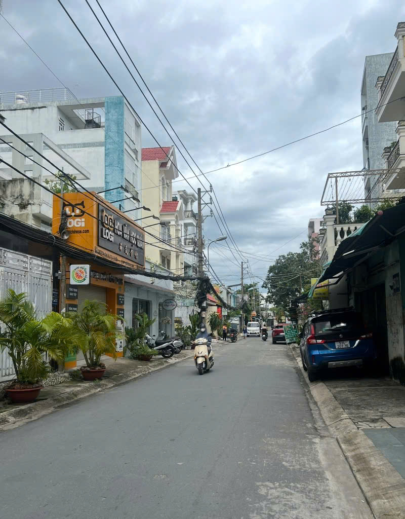 SIÊU PHẨM- PHAN HUY ÍCH - NGANG 6M- CHỈ NHỈNH 6X TỶ - SD66m2 - HẺM XE HƠI ĐẬU CỬA