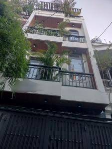 BÁN NHÀ FULL NỘI THẤT XỊN SÒ - GẦN CÔNG VIÊN LÀNG HOA - SD56m2 - HẺM OTO ĐẬU - NHỈNH 6X TỶ