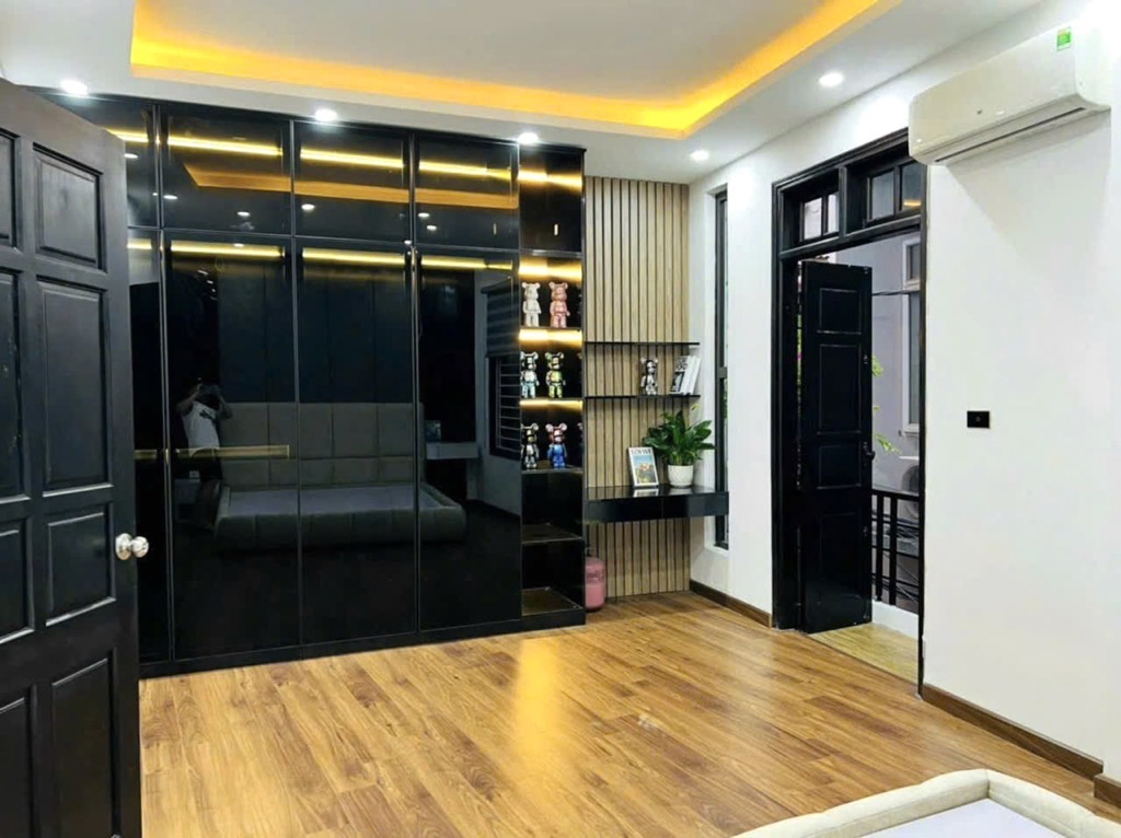CƠ HỘI AN CƯ CÓ 1 KHÔNG 2- NHÀ PHỐ YÊN HÒA- VỊ TRÍ VÀNG- 45M, 5 Tầng, MT 4,5M - 9,x Tỷ