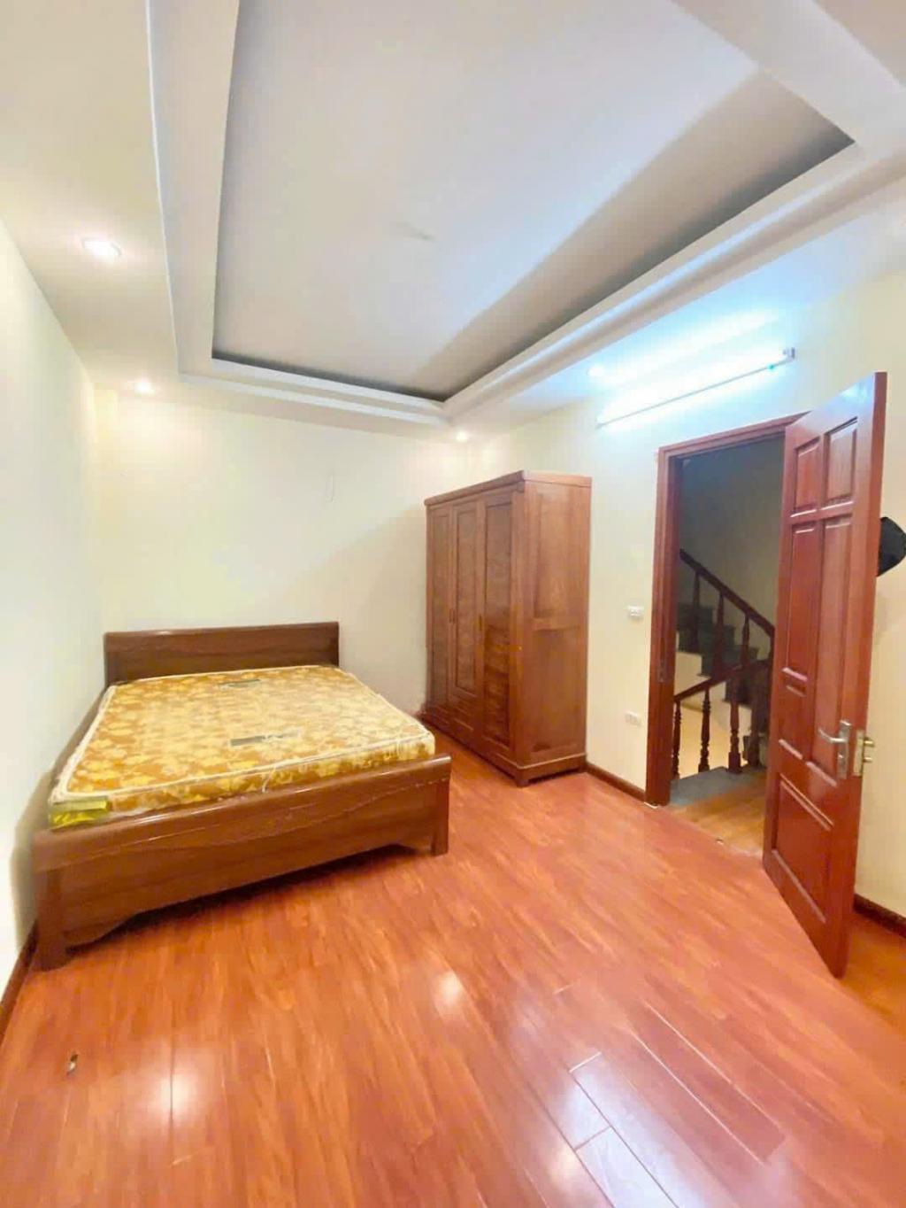 NHÀ PHỐ Hoa Bằng- NGÕ BAGAC NÔNG, RỘNG, THOÁNG, 60M RA OTO TRÁNH, XUNG QUANH BẠT NGÀN TIỆN ÍCH