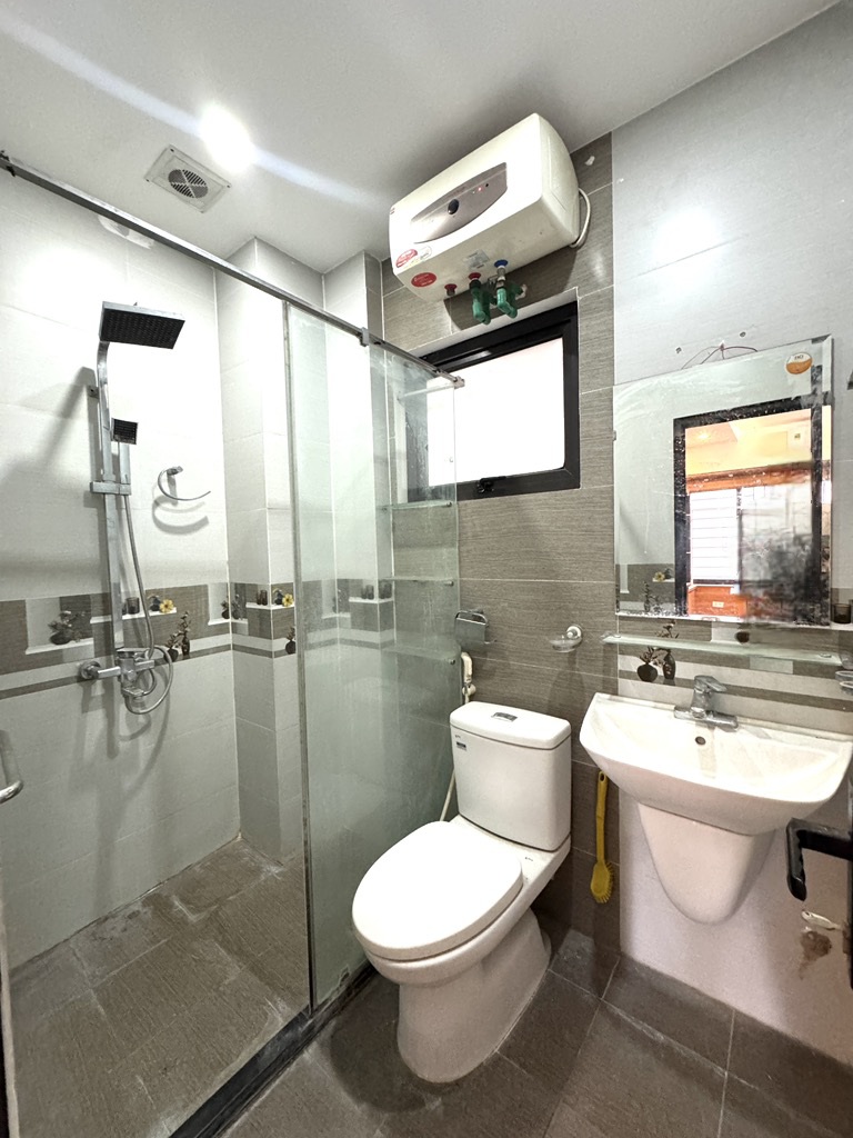 NHÀ PHỐ Hạ Yên, Cầu Giấy - VỊ TRÍ VÀNG, NHÀ MỚI ĐẸP, FULL NỘI THẤT, 30M RA PHỐ, Ở SƯỚNG