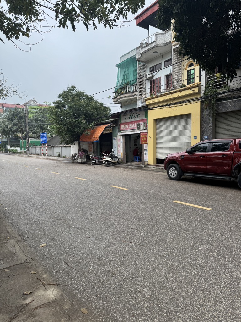 Nhà mặt phố Đào Cam Mộc