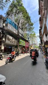 B.á.n n.h.à Nguyễn Huy Tưởng, 3 TỎI - Trung tâm Quận Thanh Xuân, mặt tiền đẹp, kinh doanh mọi loại hình, Liên hệ: Em Thảo 0866.758.815