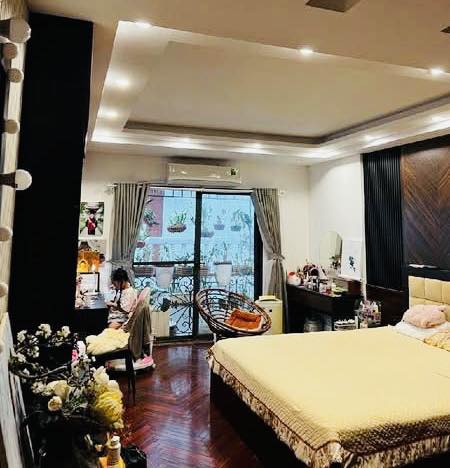 NHÀ ĐẸP Ở NGAY - NGÕ THÔNG - VÀI BƯỚC, RA MẶT PHỐ. Cầu giấy.  DT 39m x 5 tầng. Mt 4m. Giá 15 Tỷ