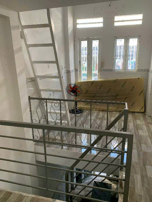 TCM nhà 3 tầng, gần Lê Quang Định, Bình Thạnh, 15m2, hẻm 2m, 2.x tỷ