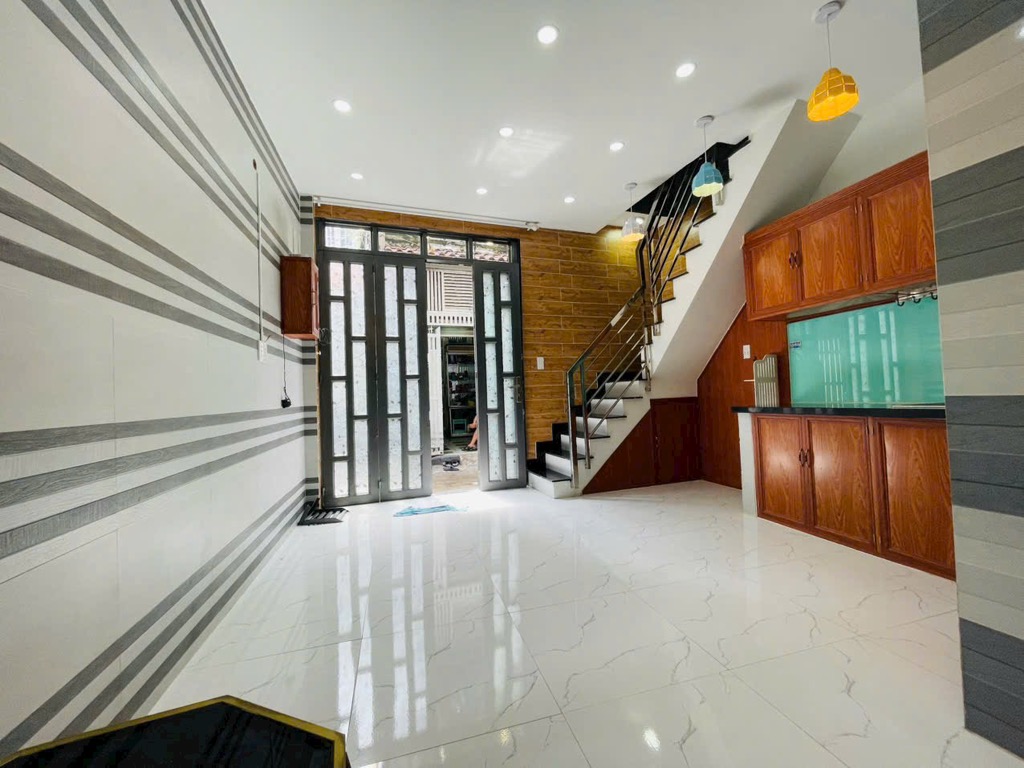 P14 Gò Vấp 20m2 - 2 tầng - hẻm xe hơi - an ninh - chỉ hơn 2 tỷ