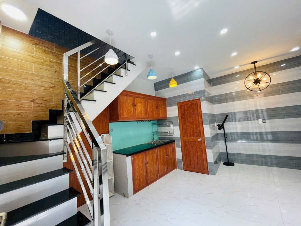 Phạm Văn Chiêu Gò Vấp 20m2 - 2 tầng - hẻm xe hơi - an ninh - chỉ hơn 2 tỷ
