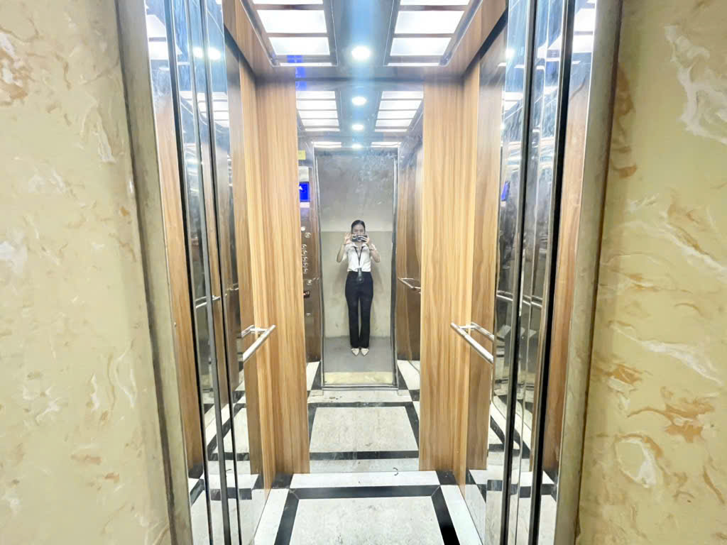 Bán CHDV Ung Văn Khiêm, Q.Bình Thạnh, 10 tỷ, HXH, 5 tầng thang máy, 5.3x15, dòng tiền 45tr/tháng