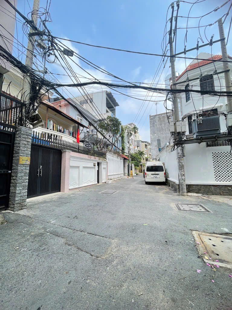 Bán nhà Điện Biên Phủ, Bình Thạnh, hẻm xe tải thông, 4x18, 100m ra mặt tiền, nhỉnh 9 tỷ.