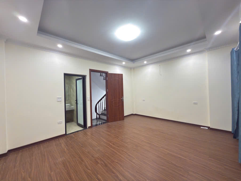 BÁN GẤP 5 TẦNG ĐẠI TỰ - HOÀI ĐỨC - 4.3 TỶ - Ô TÔ ĐẬU CỬA. LH MINH MINH 0399.785.305.