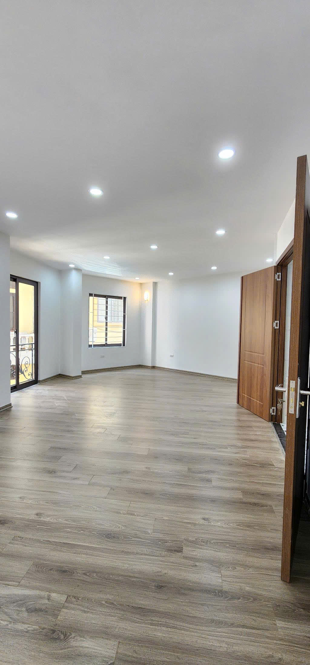 Nhà siêu đẹp kim ngưu NGÕ RỘNG - GẦN PHỐ - THANG MÁY 51,3m2 chỉ hơn 9 tỷ