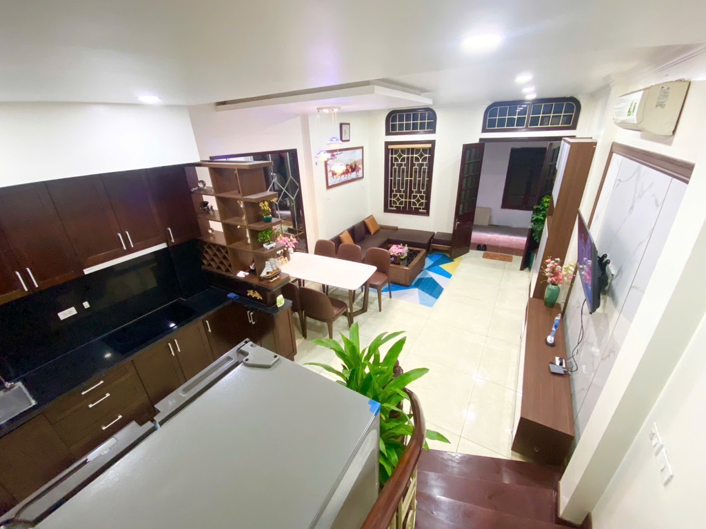 Nhỉnh 9 tỷ có ngay Nhà ngõ chùa bộc, DT 48m, 6 tầng, 8 phòng cho thuê, dòng tiền 25 triệu/ tháng, rất thuận tiện ở và cho thuê.