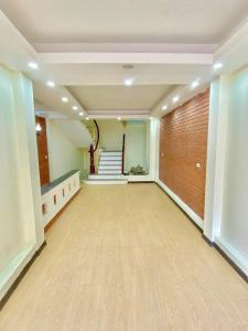 BÁN NHÀ CỰC HIẾM HOÀNG MAI 38M- 5 TẦNG SIÊU ĐẸP NHỈNH 2,5 Tỷ - MẶT TIỀN RỘNG - Ô TÔ ĐỖ CỔNG- KO LỖI PHONG THỦY