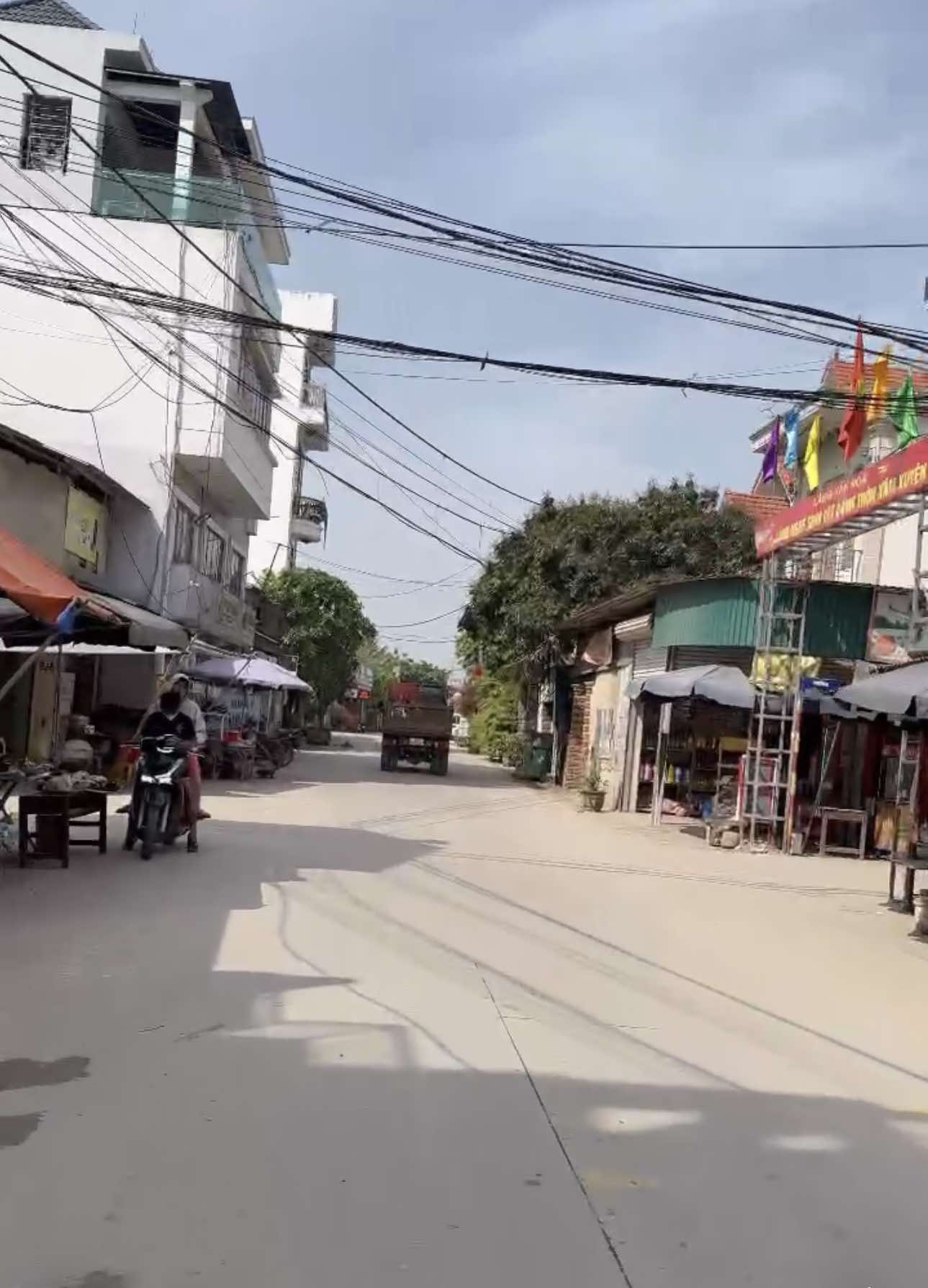 BÁN NHÀ THƯỜNG TÍN NHỈNH 3 TỶ - 2 TẦNG- NHỈNH 3 TỶ - MẶT TIỀN RỘNG - OTO ĐỖ CỖNG