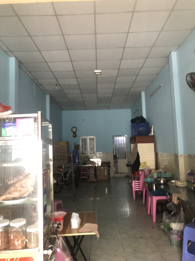 Nhà 1 lầu 1 trệt hẻm ô tô . Xe để trong nhà