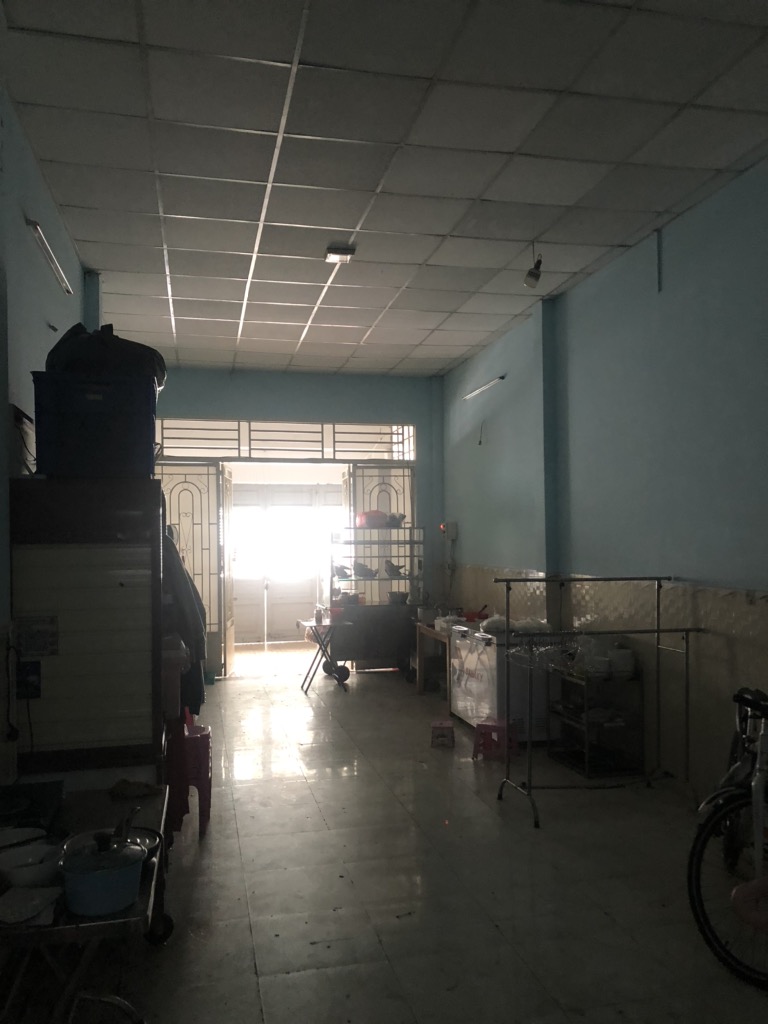 Nhà 1 lầu 1 trệt hẻm ô tô . Xe để trong nhà