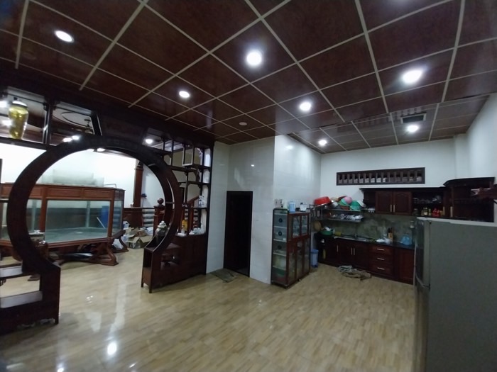 Nhà lớn shr vào ở ngay