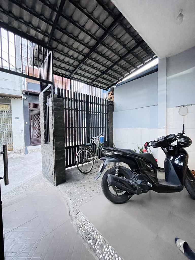 Sót siêu phẩm hẻm xe tải,