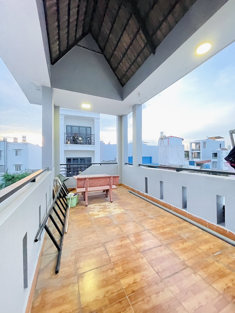 Sót siêu phẩm hẻm xe tải,