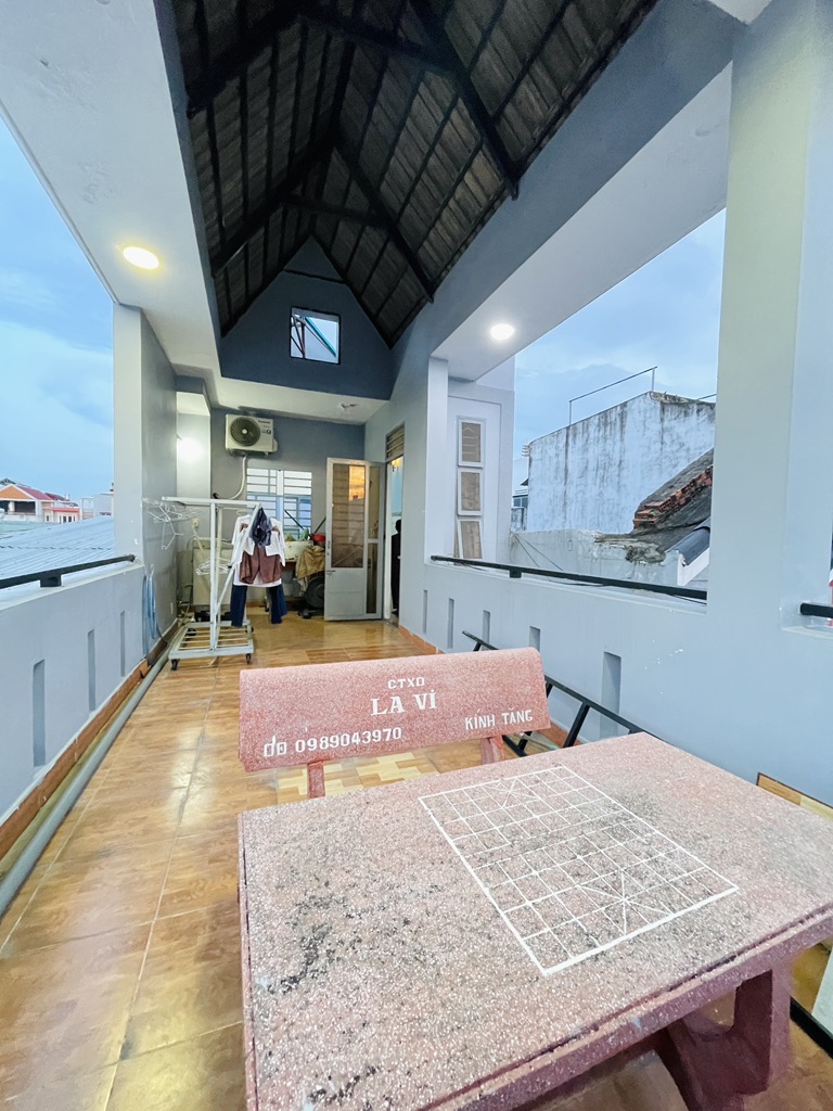 Sót siêu phẩm hẻm xe tải,