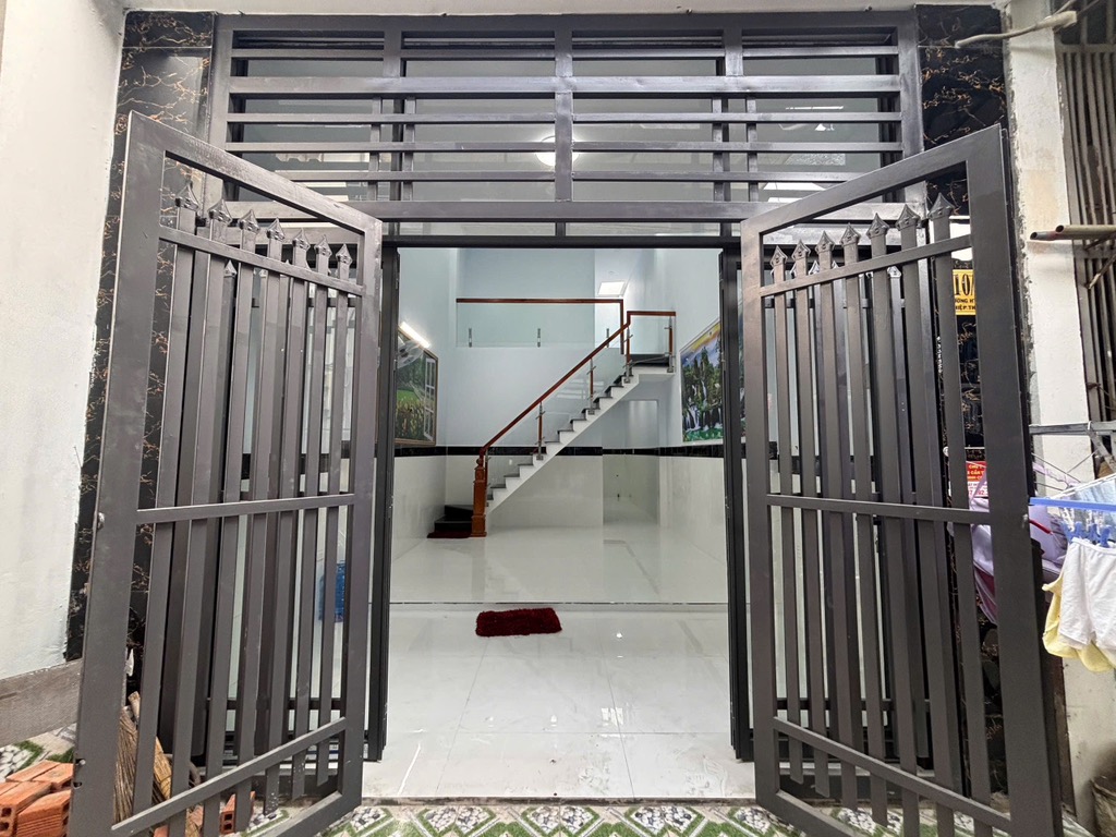 NHÀ ĐẸP Ở NGAY - CÁCH 10M RA HẺM XE HƠI THÔNG