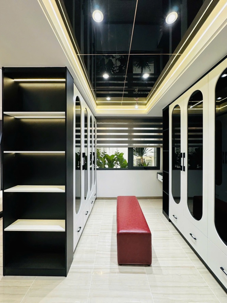 NHÀ CỰC ĐẸP Ở NGAY. ĐƯỜNG THÔNG 12M XE CỘ ĐI SUỐT NGÀY