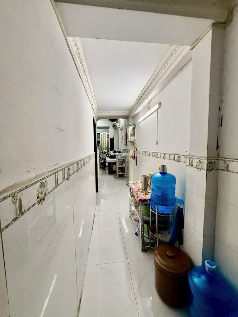 Bán nhà tch. Nhà mới nhà cũ nhà gì cũng có