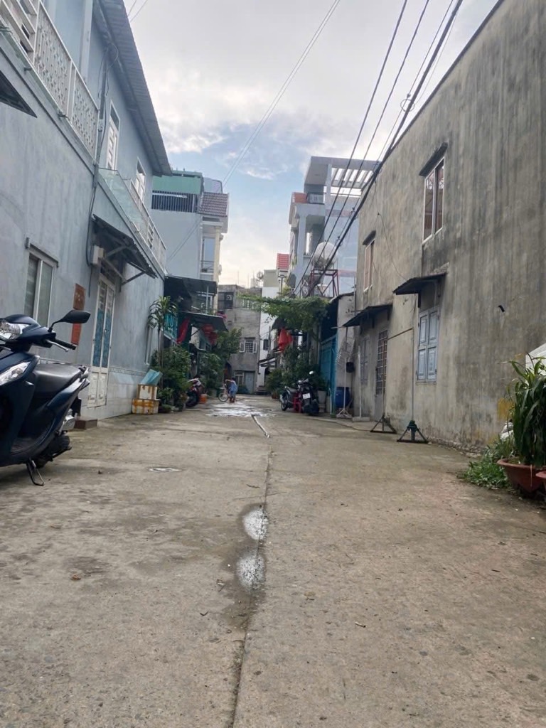 Bán nhà tch. Nhà mới nhà cũ nhà gì cũng có