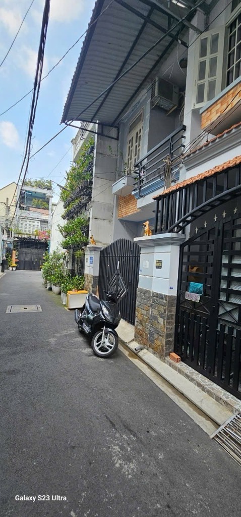 Bán nhà tch. Nhà mới nhà cũ nhà gì cũng có