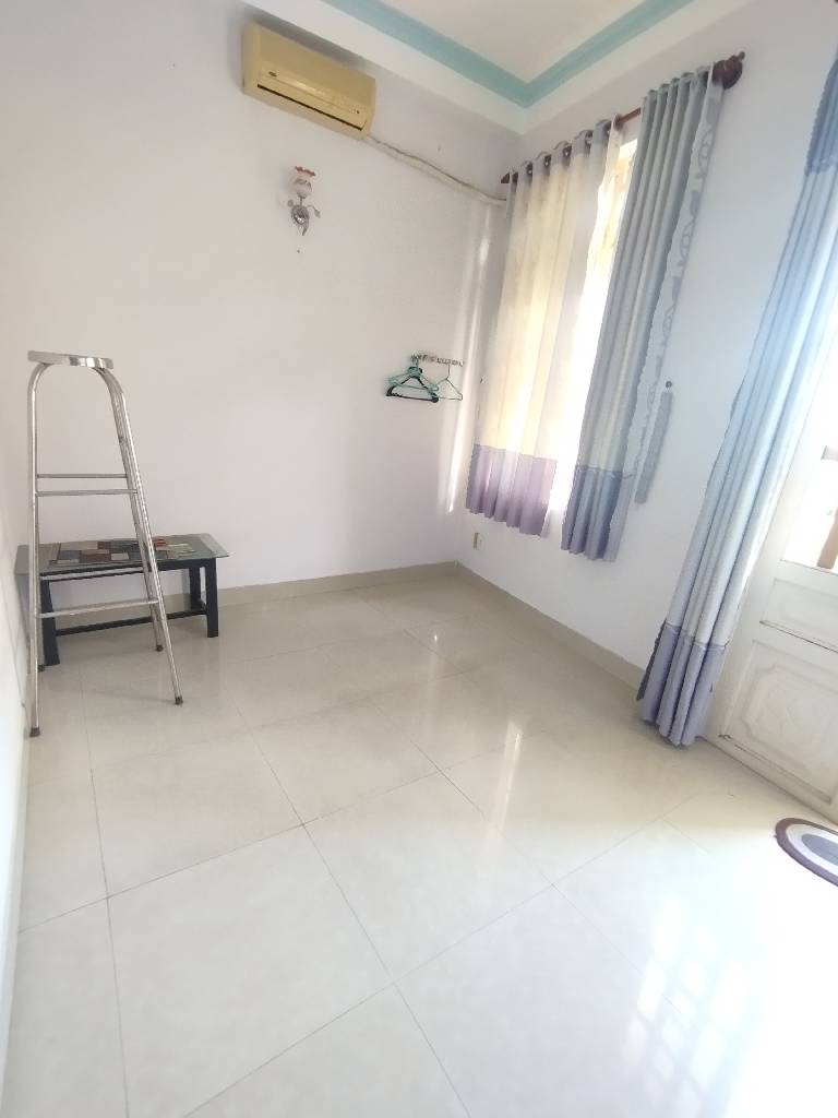 Nhà Cấp 4 đang cho thuê dòng tiền sẵn. Nhà đẹp giá đẹp. Shr công chứng ngay