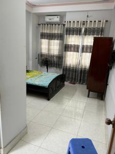Hẻm. Ô tô tải huỳnh thị hai