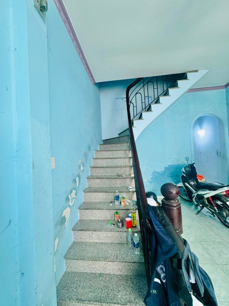 Bán nhà 4 tầng, đường Trần Khắc Chân, phường 9, 34m2, 5 phòng ngủ, hẻm xe ba gác, nhỉnh 4 tỷ