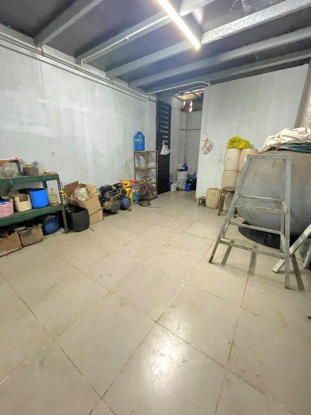 Nhà hẻm xe hơi, gần mặt tiền đường Phú Thọ Hoà, khu chợ vải đông đúc