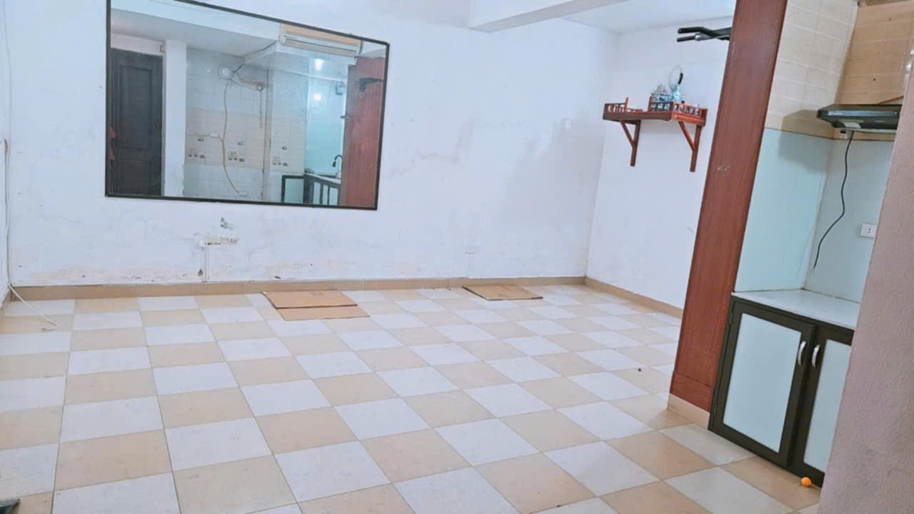 BÁN NHÀ TẬP THỂ MẶT PHỐ NGUYÊN HỒNG - KINH DOANH