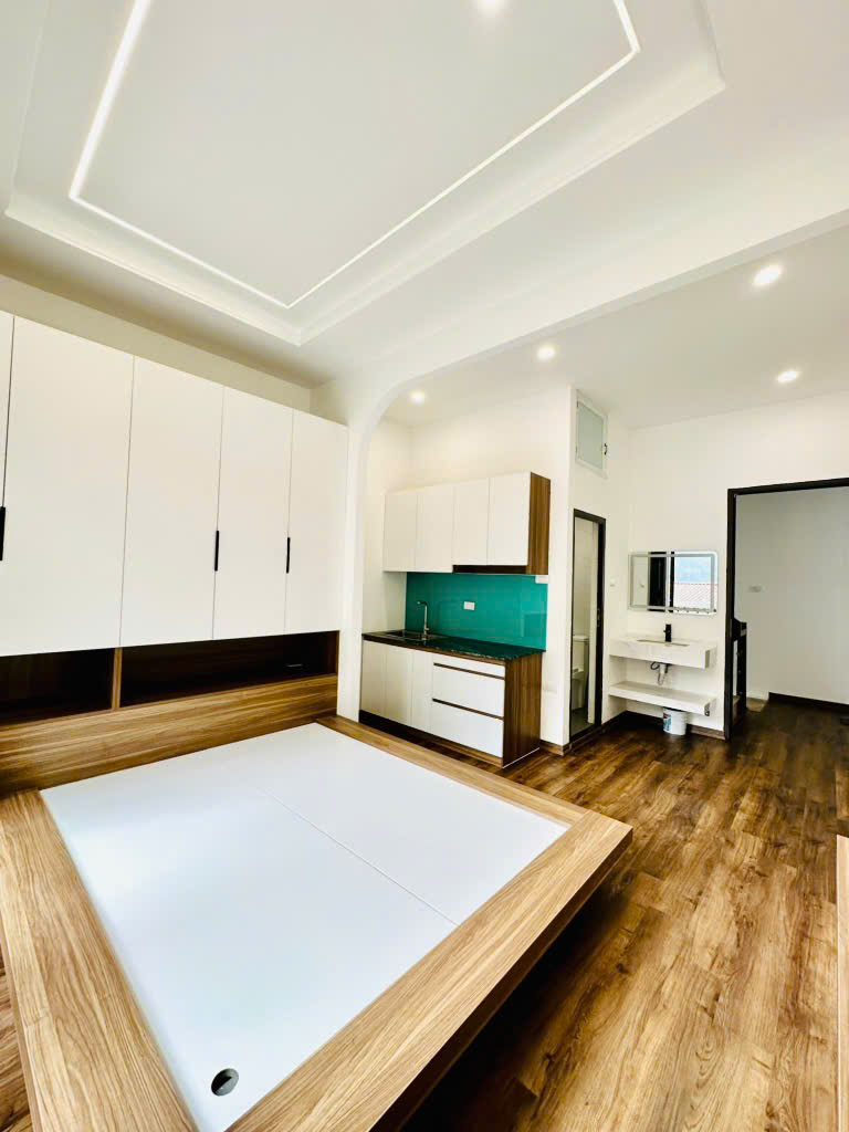 Bán nhà 5 tầng Ô Chợ Dừa - Trung tâm quận Đống Đa