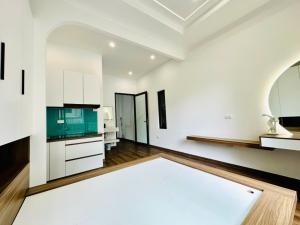 Bán nhà 5 tầng Ô Chợ Dừa - Trung tâm quận Đống Đa