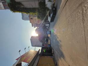 Nhà cấp bốn mặt đường trần cung ô tô tránh