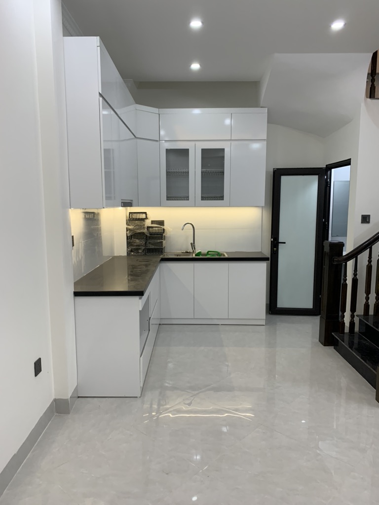 BÁN GẤP NHÀ 5 TẦNG MỚI ĐẸP – YÊN HÒA, CẦU GIẤY – CHỈ 7.6 TỶ