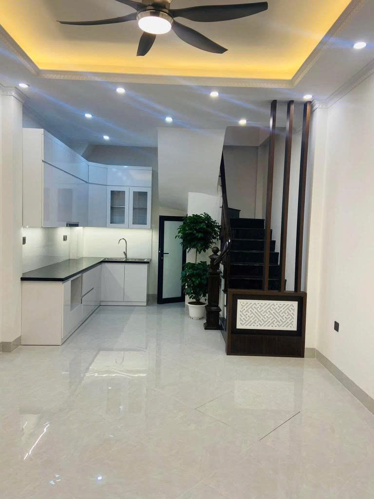 BÁN GẤP NHÀ YÊN HÒA 5 TẦNG MỚI, NỘI THẤT ĐẸP – GIÁ CHỈ 7.6 TỶ
